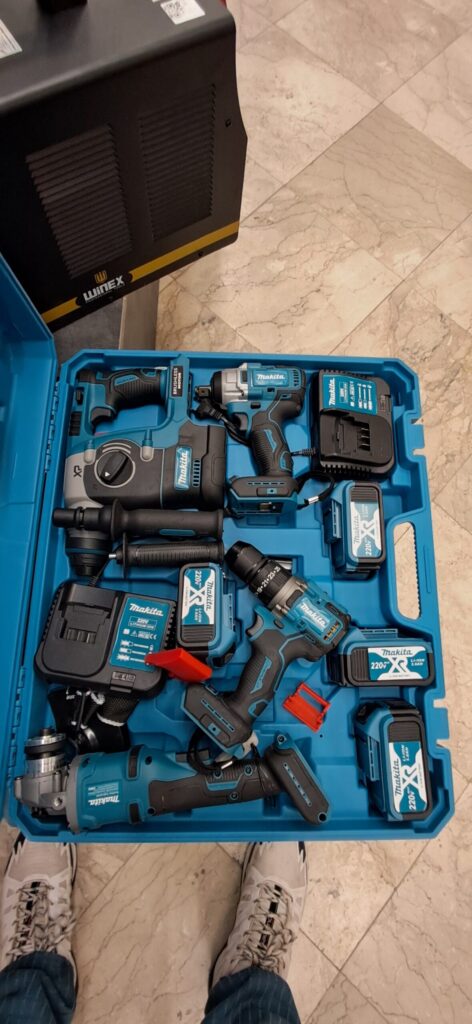 عکس جعبه ابزار شارژی چنده کاره با کیفیت | ماکیتا (Makita)